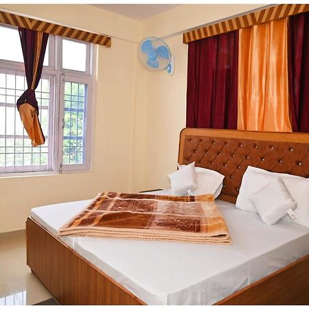 Simla Hotel K R I S H N A B - B Near Mall Road And Temple Exterior photo
